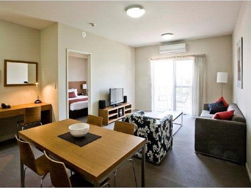 Gladstone Downtown Central Apartment Hotel Official Номер фото